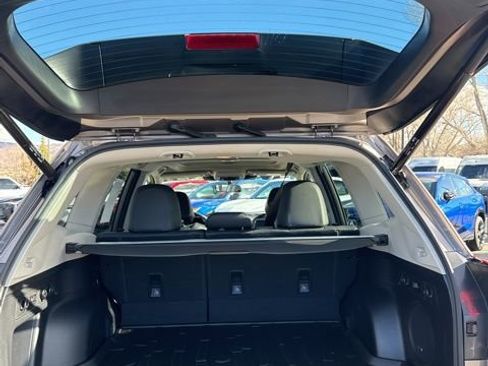 Used 2023 Subaru Forester Limited image 30