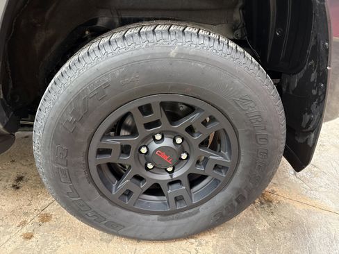 Used 2024 Toyota 4Runner TRD Off-Road Premium w/ Moonroof Package image 7