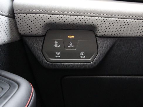 New 2026 Volkswagen Atlas Peak Edition AWD/4WD image 15