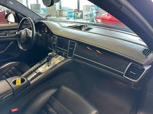 Used 2016 Porsche Panamera GTS image 43