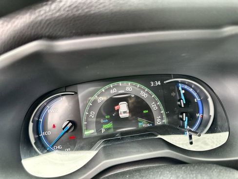 Used 2025 Toyota RAV4 XLE w/ Convenience Package image 24