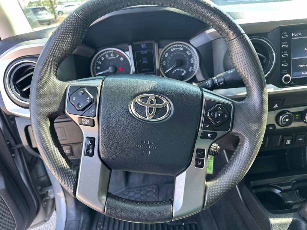 Used 2020 Toyota Tacoma SR5 AWD/4WD image 13