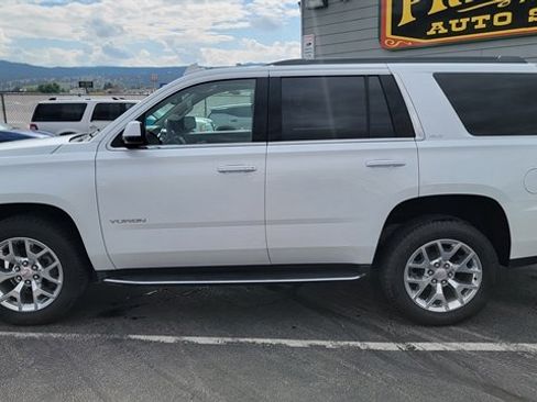 Used 2017 GMC Yukon SLT w/ Open Road Package image 10