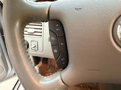 Used 2009 Buick Lucerne CXL w/ Driver Confidence Package FWD image 25