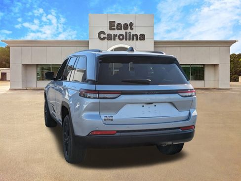 New 2026 Jeep Grand Cherokee Altitude image 5