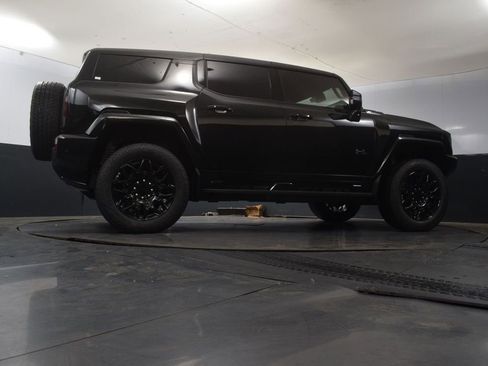 New 2025 GMC Hummer EV 2X w/ LPO, Dark Essentials Package image 47