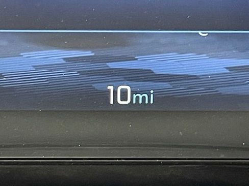 New 2026 Chevrolet Equinox LT w/ Convenience Package II AWD/4WD image 3