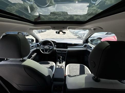 New 2026 Volkswagen Taos SE AWD/4WD image 20