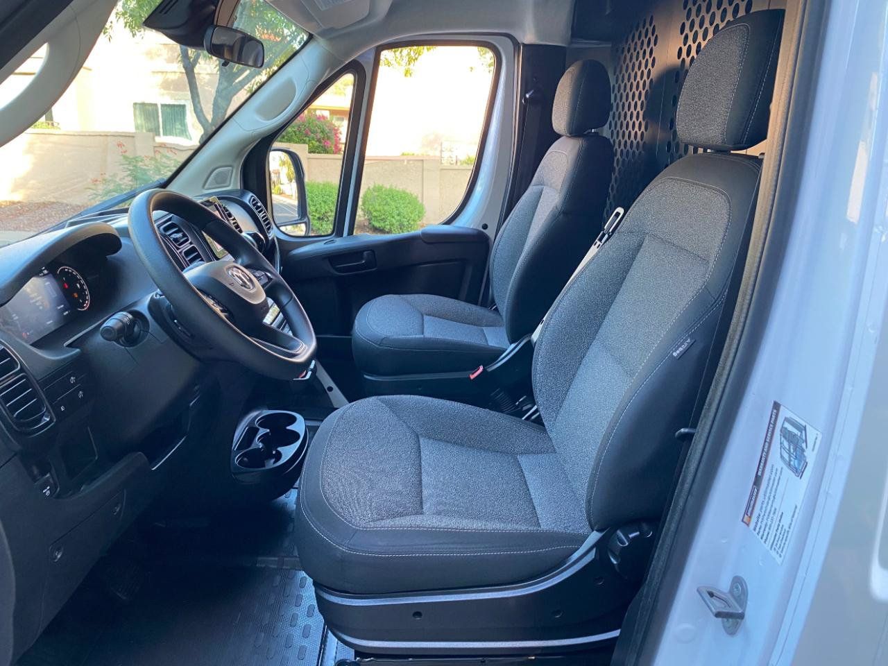 Used 2025 RAM ProMaster 2500 w/ U-Haul Equipment Group FWD image 31