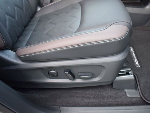 New 2026 Nissan Pathfinder Platinum w/ Accent Package FWD image 82