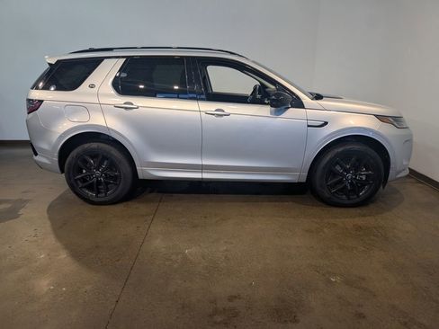 Used 2025 Land Rover Discovery Sport S image 6