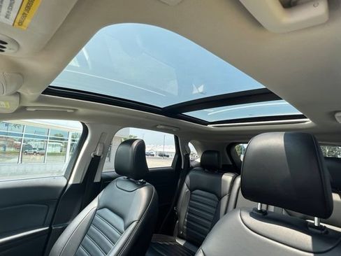 Used 2022 Ford Edge SEL w/ Convenience Package AWD/4WD image 21