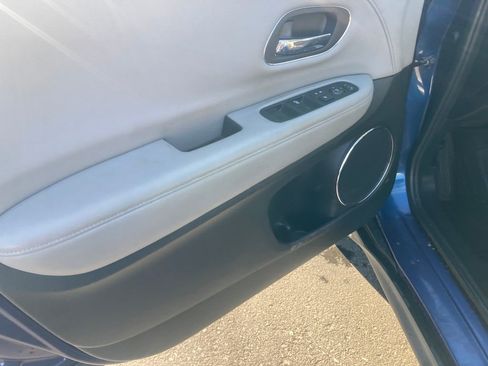 Used 2017 Honda HR-V EX-L image 15