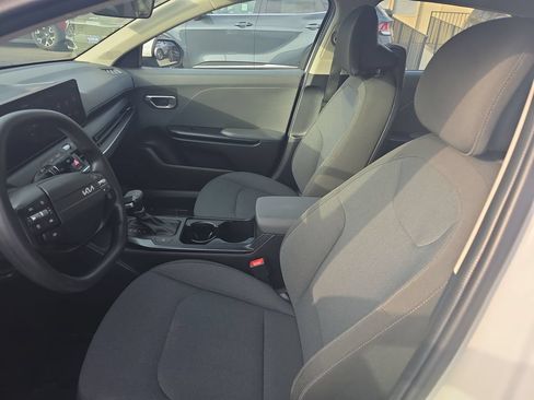 Used 2025 Kia K4 FWD image 9