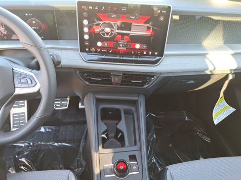 New 2026 Volkswagen Tiguan SE R-Line AWD/4WD image 20