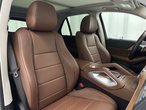 Used 2024 Mercedes-Benz GLE 450e 4MATIC image 18