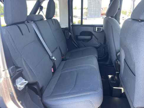 Used 2024 Jeep Wrangler Sport S image 26