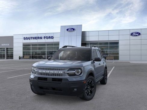 New 2025 Ford Bronco Sport Outer Banks image 2