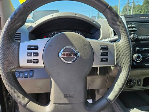 Used 2014 Nissan Frontier SV AWD/4WD image 18