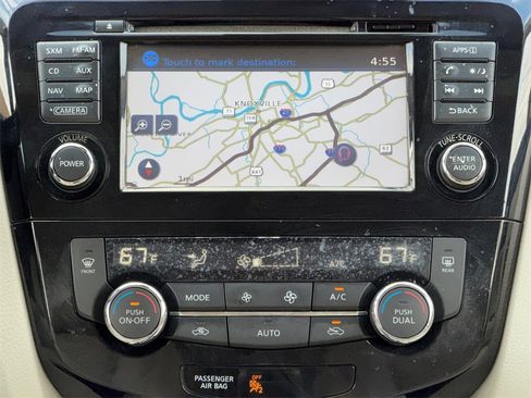 Used 2018 Nissan Rogue Sport SL w/ SL Premium Package image 13