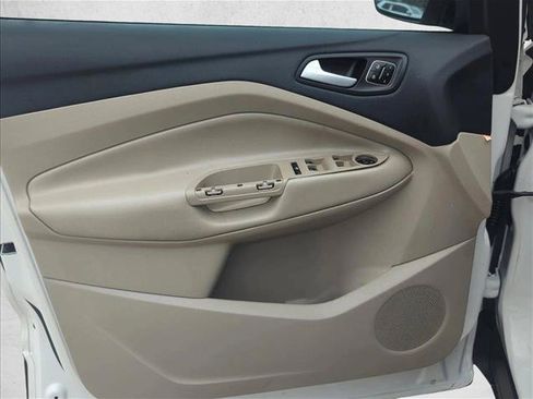 Used 2017 Ford Escape Titanium FWD image 9