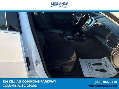 Used 2024 Chevrolet Malibu LT FWD image 39