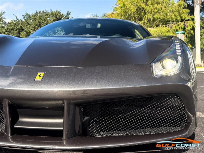 Used 2017 Ferrari 488 GTB RWD image 3