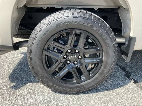 Used 2026 Chevrolet Silverado 1500 Custom w/ Turbomax Blackout Package RWD image 23