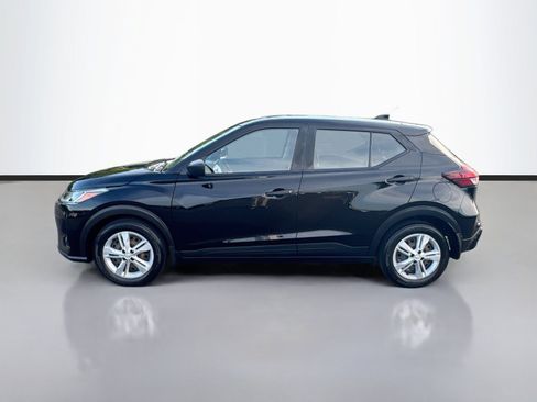 Used 2022 Nissan Kicks S FWD image 4
