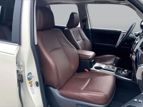 Used 2018 Toyota 4Runner Limited AWD/4WD image 9