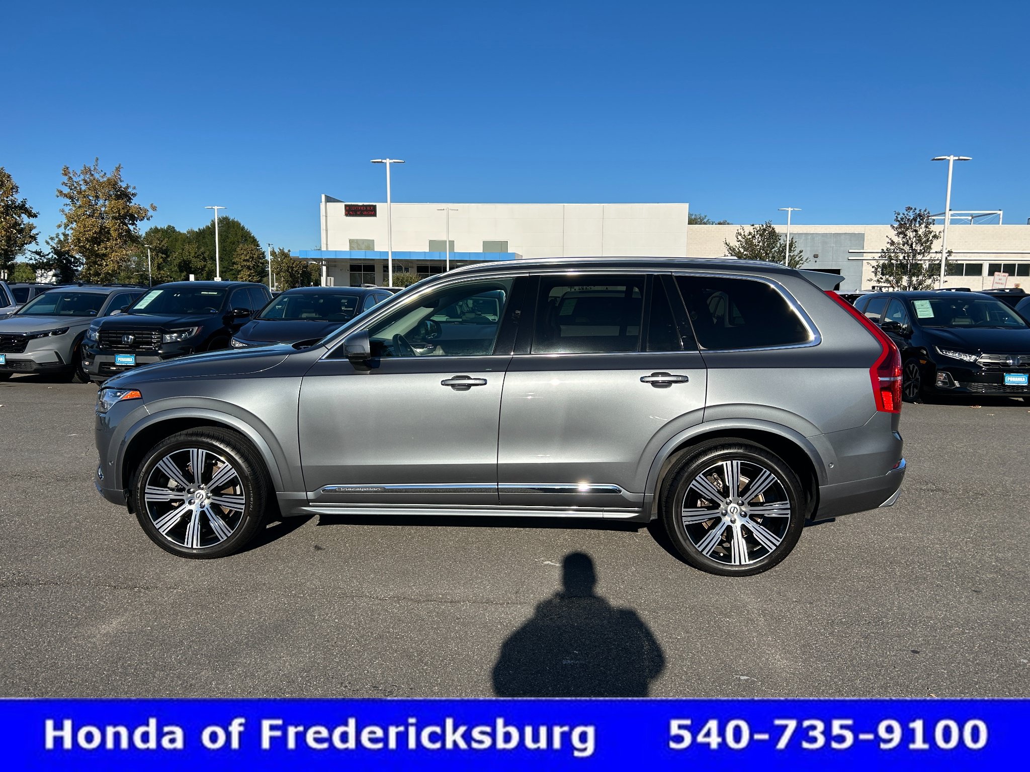 Used 2020 Volvo XC90 T6 Inscription w/ Protection Package Premier AWD/4WD image 3