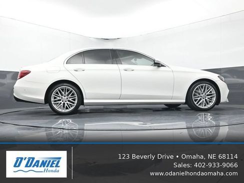 Used 2019 Mercedes-Benz E 300 4MATIC image 13