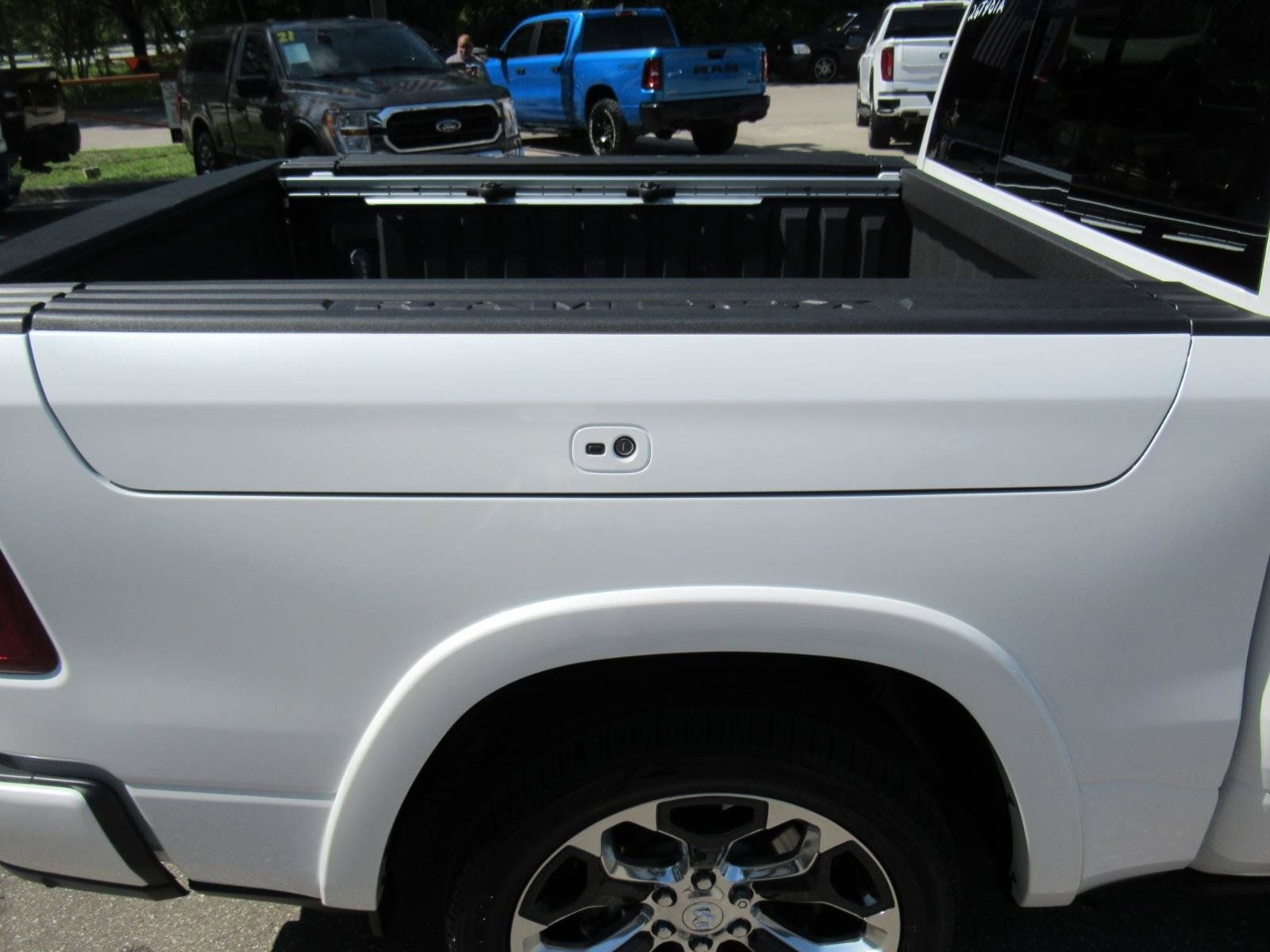 Used 2020 RAM 1500 Limited AWD/4WD image 11