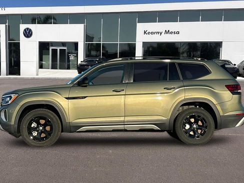 New 2026 Volkswagen Atlas Peak Edition image 7