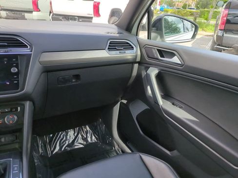 Used 2019 Volkswagen Tiguan SEL Premium R-Line FWD image 17