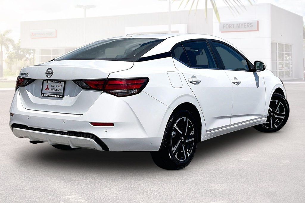 Used 2025 Nissan Sentra SV FWD image 32
