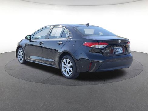 Used 2025 Toyota Corolla LE image 3