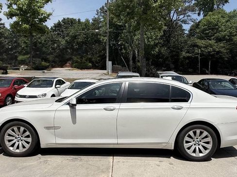 Used 2009 BMW 750Li RWD image 4