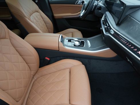 Used 2024 BMW X5 xDrive40i image 13