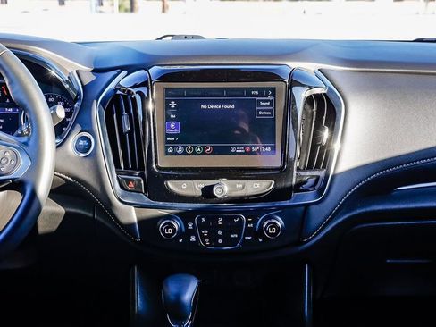 Used 2023 Chevrolet Traverse LT w/ LT Premium Package image 16