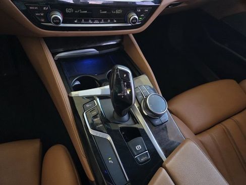 Used 2019 BMW 540i w/ Executive Package RWD image 11