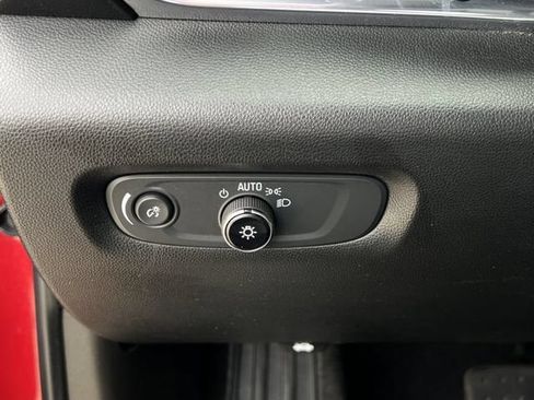 Used 2023 Chevrolet Traverse RS FWD image 11