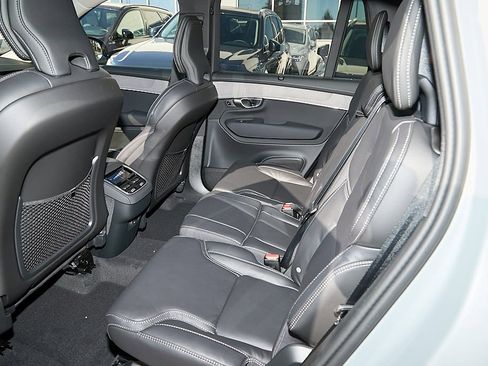 New 2026 Volvo XC90 B6 Ultra w/ Protection Package image 20