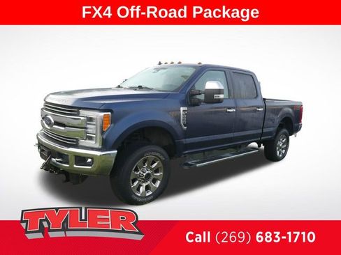 Used 2019 Ford F250 Lariat w/ Lariat Ultimate Package image 3
