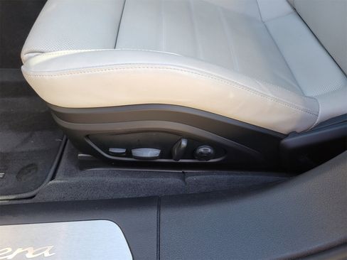 Certified 2024 Porsche Panamera image 27