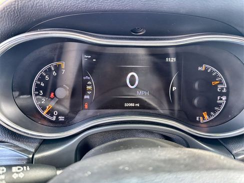 Used 2021 Jeep Grand Cherokee Laredo image 10