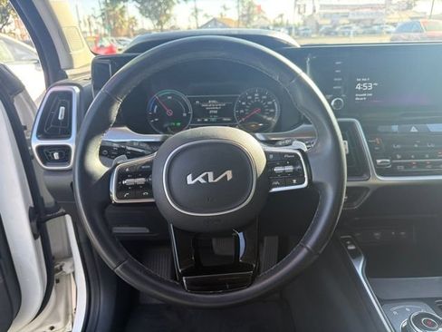 Used 2023 Kia Sorento EX AWD/4WD image 15