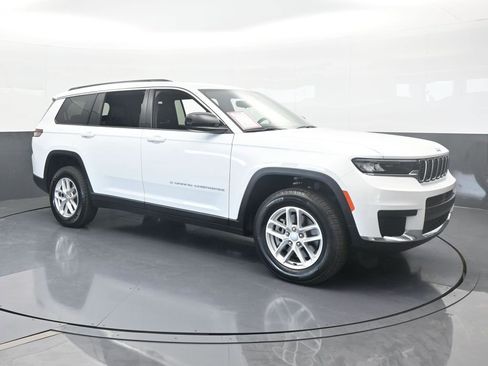 Used 2024 Jeep Grand Cherokee L Laredo image 8