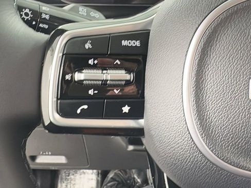 New 2026 Kia Carnival EX FWD image 23