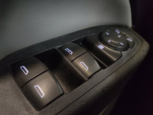Used 2019 Chevrolet Equinox LS w/ LS Convenience Package AWD/4WD image 27
